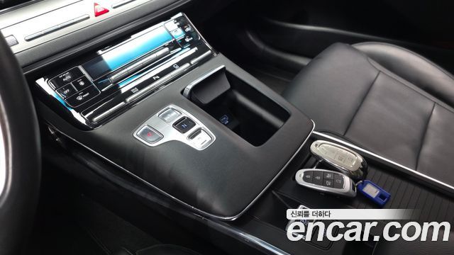 Hyundai Grandeur (IG) 3.0 LPi Rent Car Modern 2022 — фото 9