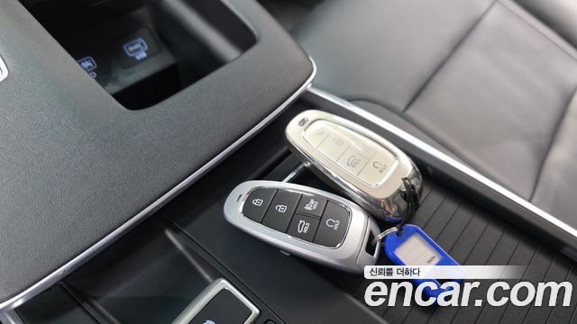 Hyundai Grandeur (IG) 3.0 LPi Rent Car Modern 2022 — фото 18