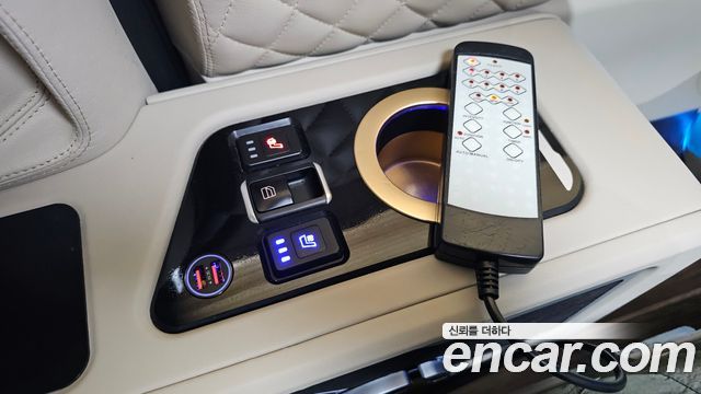 Kia Carnival (IV) Gasoline 7-Seater Signature 2021 — фото 35