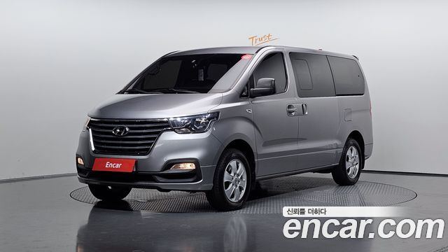 Hyundai Grand Starex 4WD Wagon 12-Seater Modern 2019 — фото 1