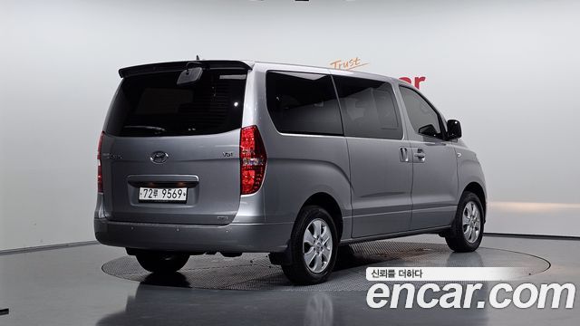 Hyundai Grand Starex 4WD Wagon 12-Seater Modern 2019 — фото 2