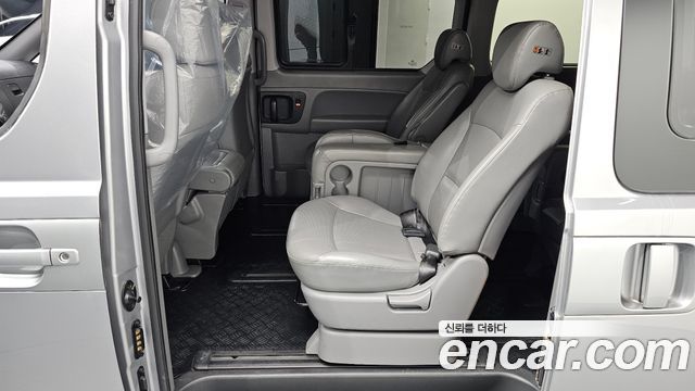 Hyundai Grand Starex 4WD Wagon 12-Seater Modern 2019 — фото 11
