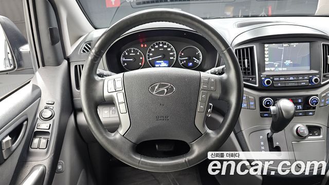 Hyundai Grand Starex 4WD Wagon 12-Seater Modern 2019 — фото 13