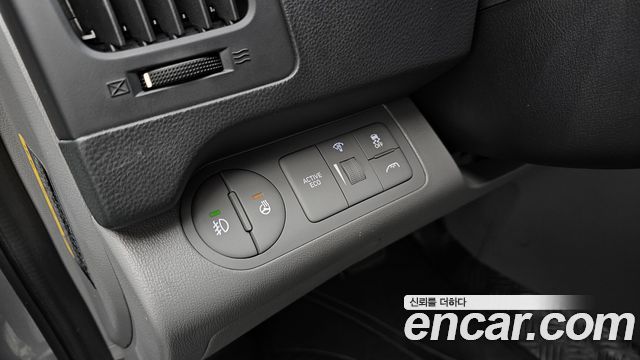 Hyundai Grand Starex 4WD Wagon 12-Seater Modern 2019 — фото 17