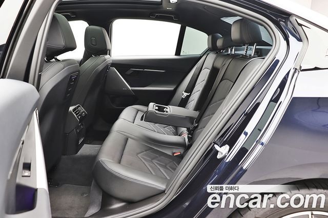 BMW 5 Series (G60) 520i M Sport 2024 — фото 18