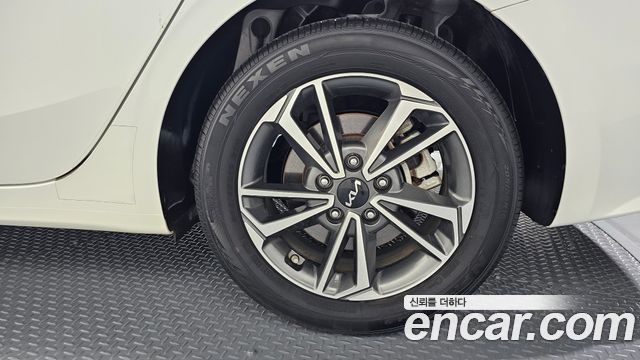 Kia K3 (II) 1.6 Prestige 2024 — фото 21