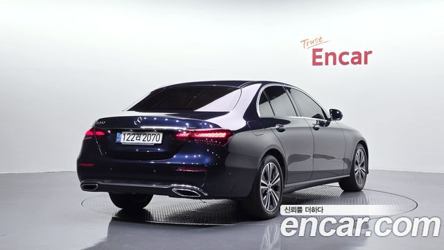 Mercedes-Benz E-Class (W213) E250 Avantgarde 2022 — фото 2