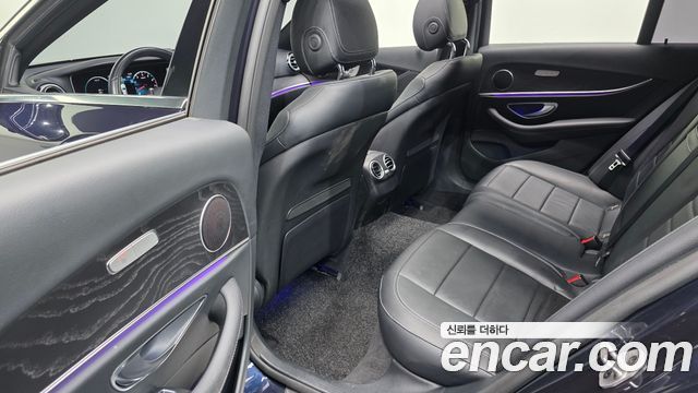 Mercedes-Benz E-Class (W213) E250 Avantgarde 2022 — фото 12