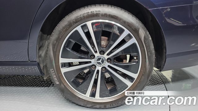 Mercedes-Benz E-Class (W213) E250 Avantgarde 2022 — фото 21