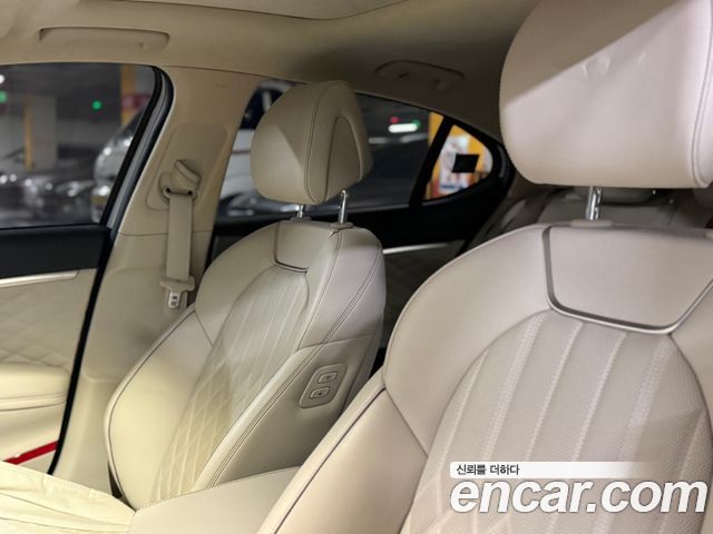 Genesis G70 Gasoline 2.0T 4WD 2022 — фото 10