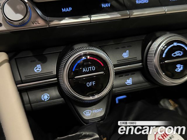 Genesis G70 Gasoline 2.0T 4WD 2022 — фото 16