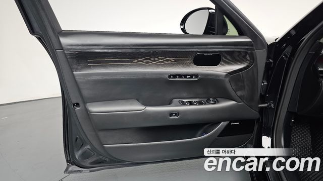 Genesis G90 (RS4) Gasoline 3.5 Turbo e-S/C AWD Black 2025 — фото 30