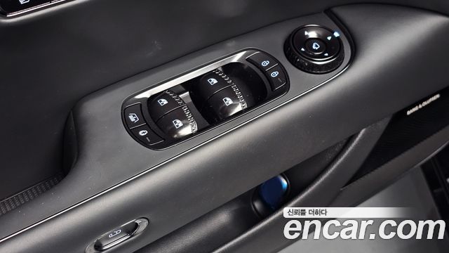 Genesis G90 (RS4) Gasoline 3.5 Turbo e-S/C AWD Black 2025 — фото 35
