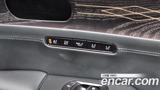 Genesis G90 (RS4) Gasoline 3.5 Turbo e-S/C AWD Black 2025 — фото 37