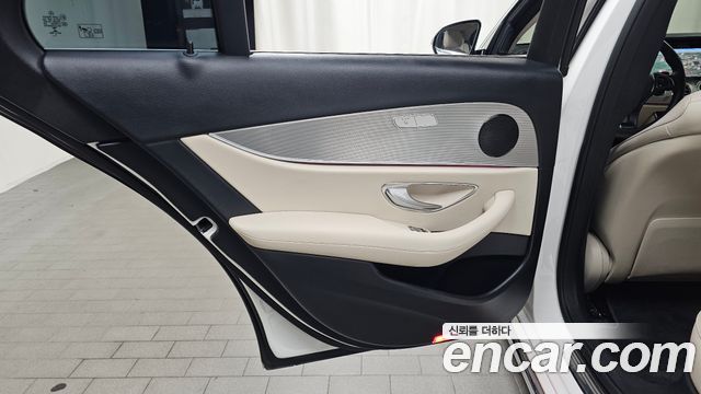 Mercedes-Benz E-Class (W213) E200 Avantgarde 2018 — фото 25