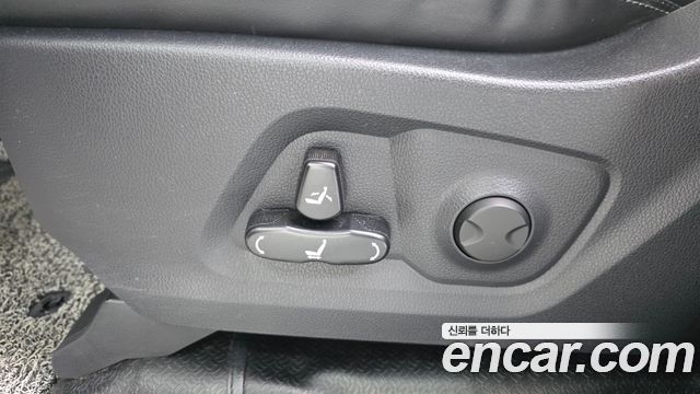 KG Mobility (SsangYong) Rexton Sports Khan Diesel 2.2 4WD Prestige 2022 — фото 12