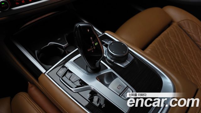 BMW 7 Series (G11) 730Ld xDrive Design Pure Excellence 2020 — фото 9