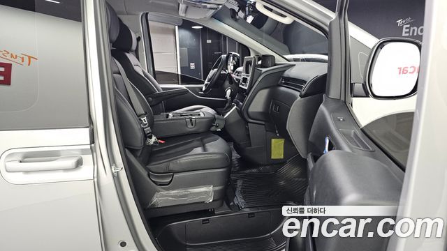 Hyundai Staria Tourer 9-Seater Modern 2025 — фото 11