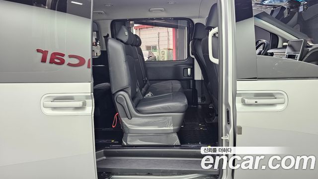 Hyundai Staria Tourer 9-Seater Modern 2025 — фото 12