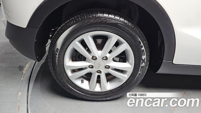 KG Mobility (SsangYong) Tivoli VX 2WD 2015 — фото 5