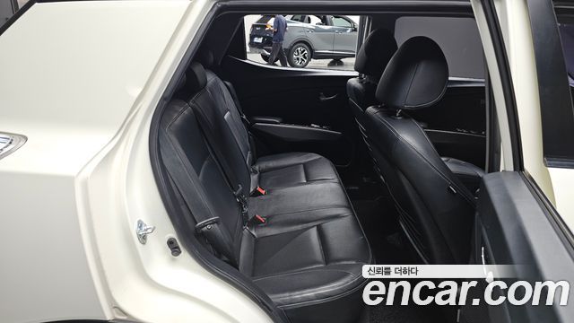 KG Mobility (SsangYong) Tivoli VX 2WD 2015 — фото 11