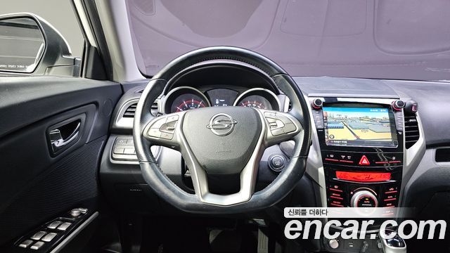 KG Mobility (SsangYong) Tivoli VX 2WD 2015 — фото 13