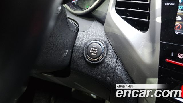 KG Mobility (SsangYong) Tivoli VX 2WD 2015 — фото 19