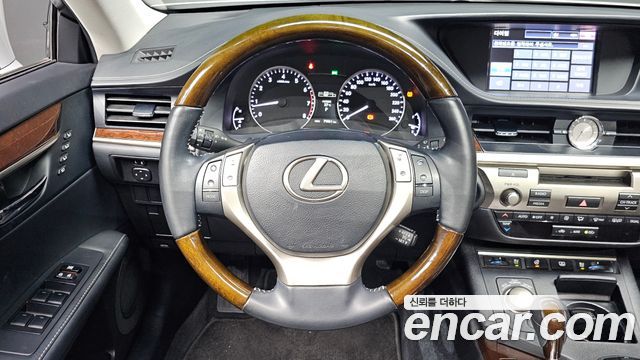 Lexus ES350 Supreme XV60 2013 — фото 14