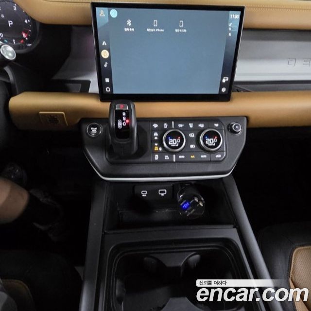 Land Rover Defender (L663) 130 D300 X-Dynamic HSE 2024 — фото 8