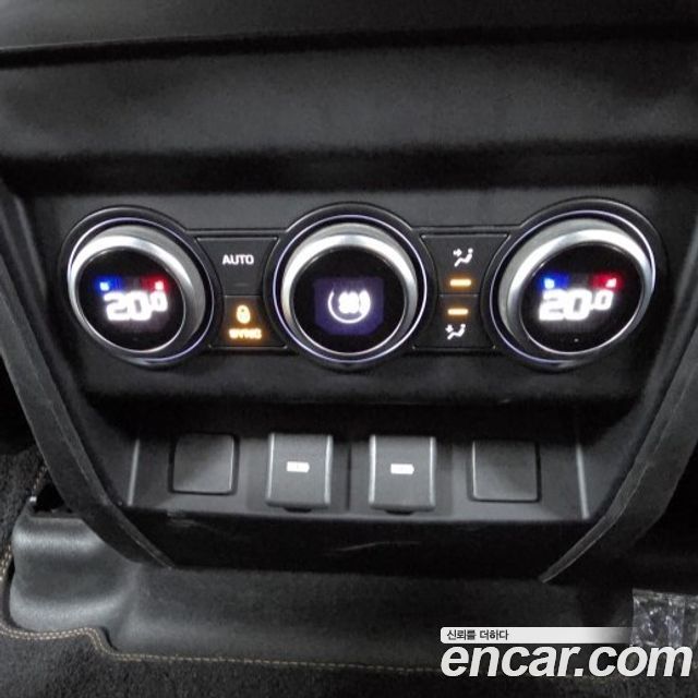 Land Rover Defender (L663) 130 D300 X-Dynamic HSE 2024 — фото 16