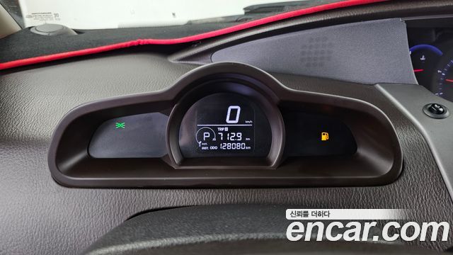 KG Mobility (SsangYong) Korando Turismo 4WD Chateau 9-seater 2015 — фото 8