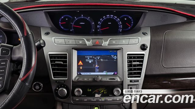 KG Mobility (SsangYong) Korando Turismo 4WD Chateau 9-seater 2015 — фото 14