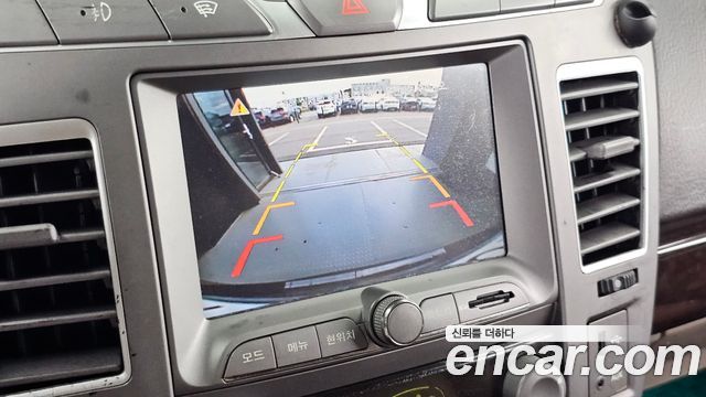 KG Mobility (SsangYong) Korando Turismo 4WD Chateau 9-seater 2015 — фото 15