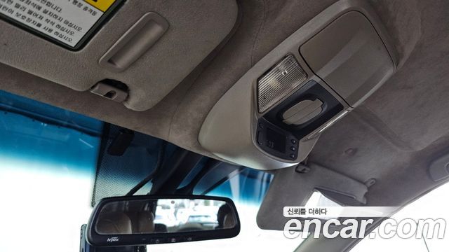 KG Mobility (SsangYong) Korando Turismo 4WD Chateau 9-seater 2015 — фото 17
