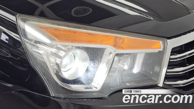 KG Mobility (SsangYong) Korando Turismo 4WD Chateau 9-seater 2015 — фото 22