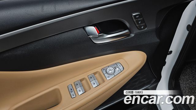 Hyundai Santa Fe Gasoline 2.5T 2WD Calligraphy 2023 — фото 17
