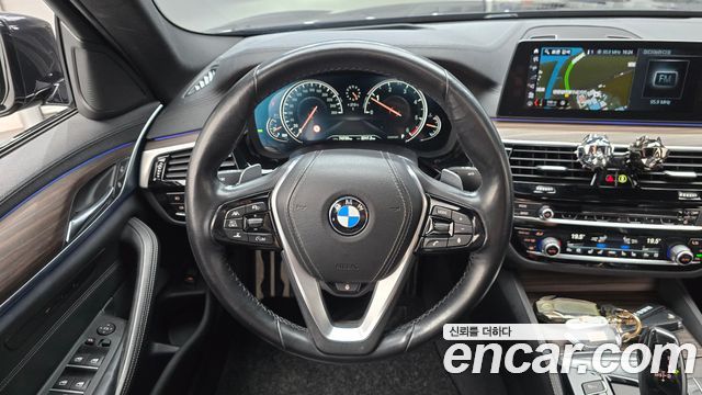 BMW 5 Series (G30) 520d M Sport Package Plus 2017 — фото 17