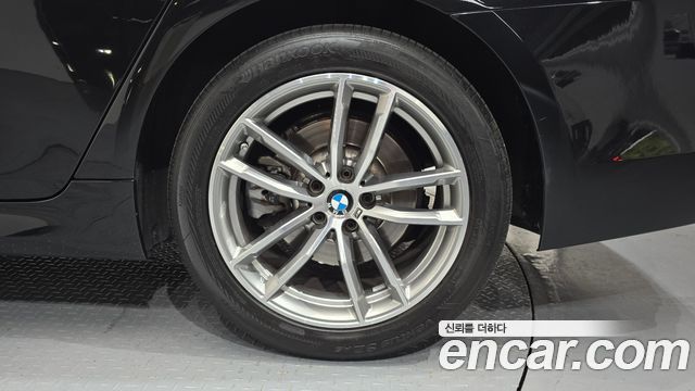 BMW 5 Series (G30) 520d M Sport Package Plus 2017 — фото 27