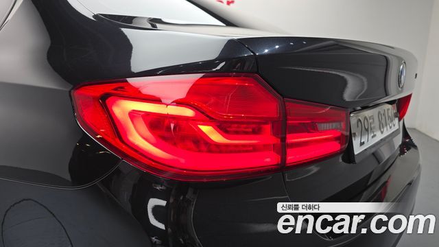 BMW 5 Series (G30) 520d M Sport Package Plus 2017 — фото 29