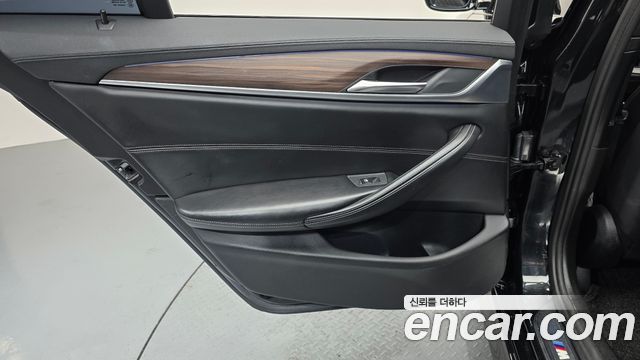 BMW 5 Series (G30) 520d M Sport Package Plus 2017 — фото 31