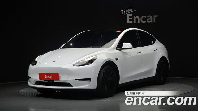 Tesla Model Y RWD