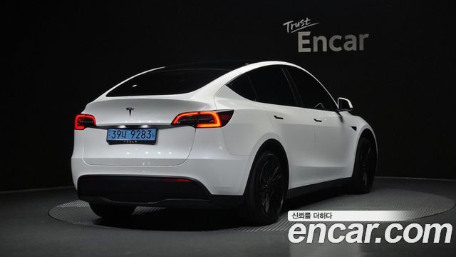 Tesla Model Y RWD 2024 — фото 2