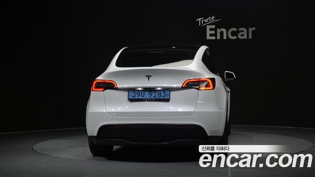 Tesla Model Y RWD 2024 — фото 4