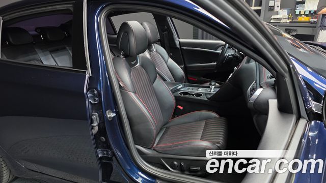 Genesis G70 2.0T AWD Supreme 2018 — фото 12