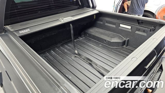 KG Mobility (SsangYong) Musso EV (O100) MX 2026 — фото 19