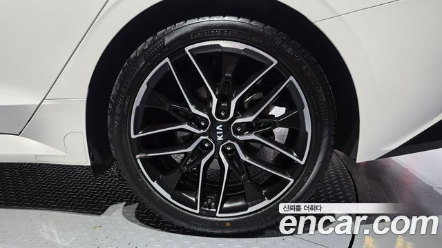 Kia K5 (III) 1.6 Turbo Prestige 2020 — фото 27