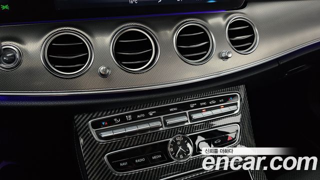 Mercedes-Benz E-Class (W213) E350d 2017 — фото 18