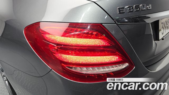 Mercedes-Benz E-Class (W213) E350d 2017 — фото 23