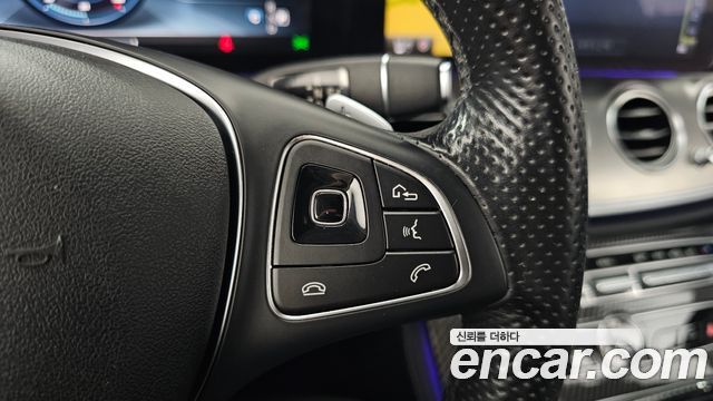 Mercedes-Benz E-Class (W213) E350d 2017 — фото 28