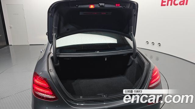 Mercedes-Benz E-Class (W213) E350d 2017 — фото 33